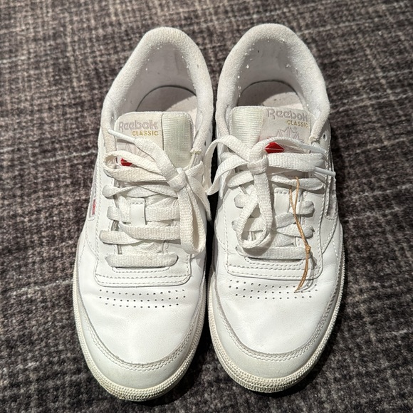 Classic Reebok sneaker 7.5 worn twice - Picture 2 of 5